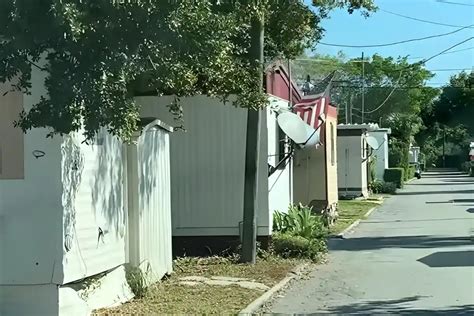 'dixies trailer park' Search .